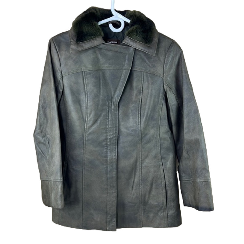Danier Green Button Down Faux Fur Lining Leather Jacket - Picture 2 of 14